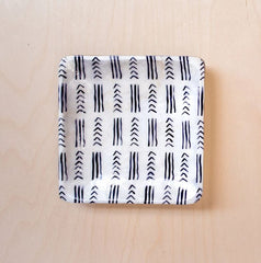 Acacia Capiz Catchall Tray - Lines & Arrows