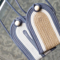 Correct color pattern is on right