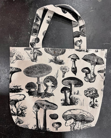 Graphic Print Beach Bag/Tote - Mushrooms